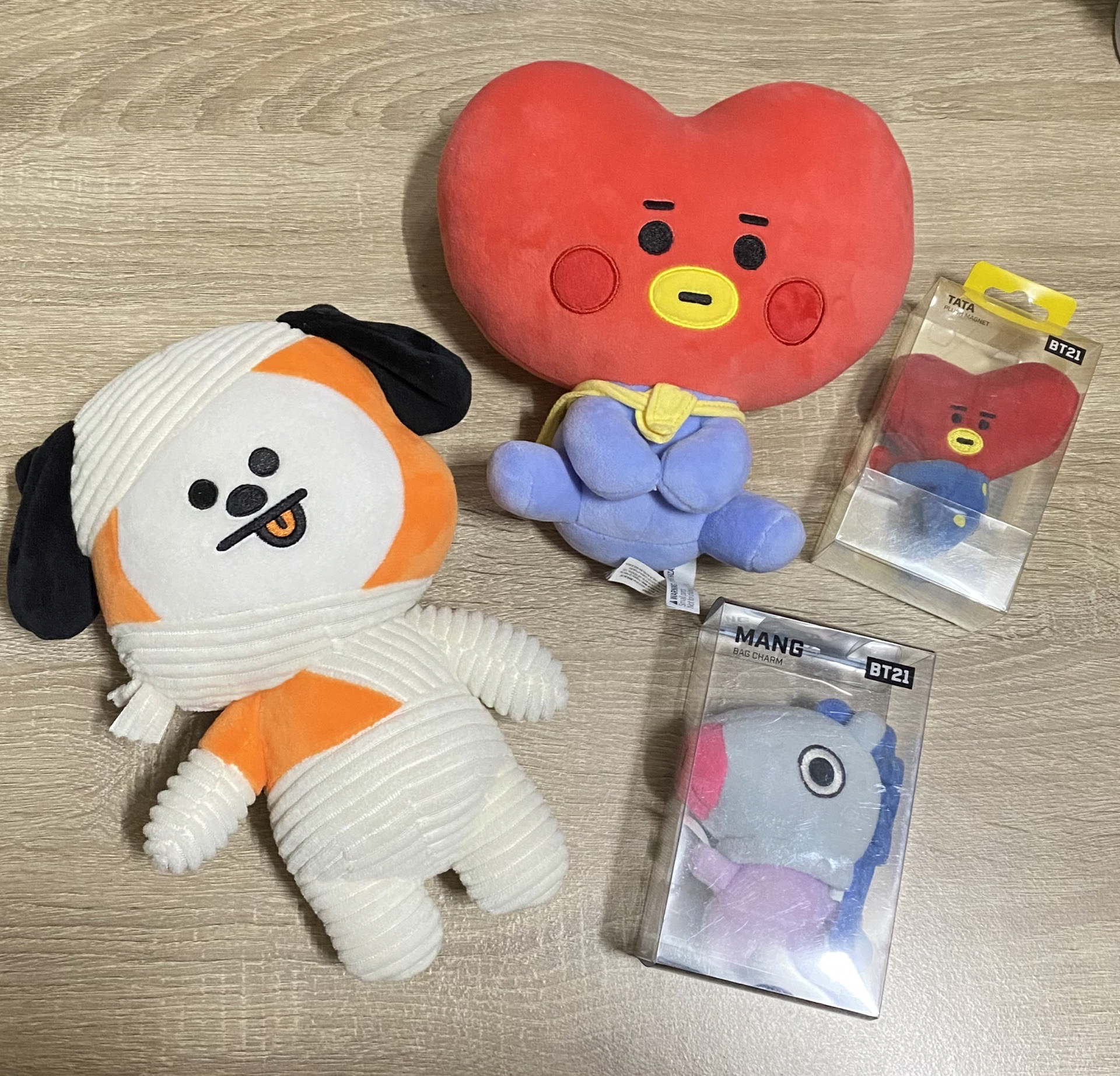 BT21 TATA CHIMMY娃 MANG吊飾娃