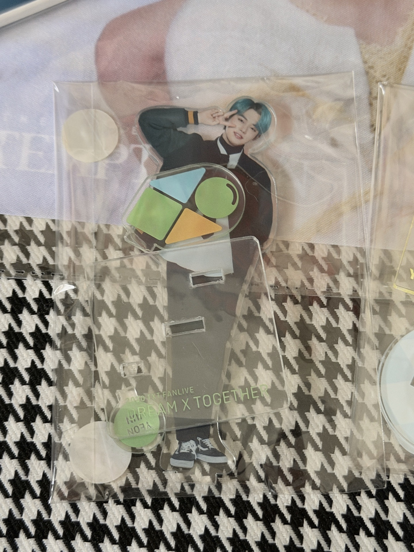 （現貨可當日寄出 整圖出）TXT 黃春 原皮 然竣 立牌