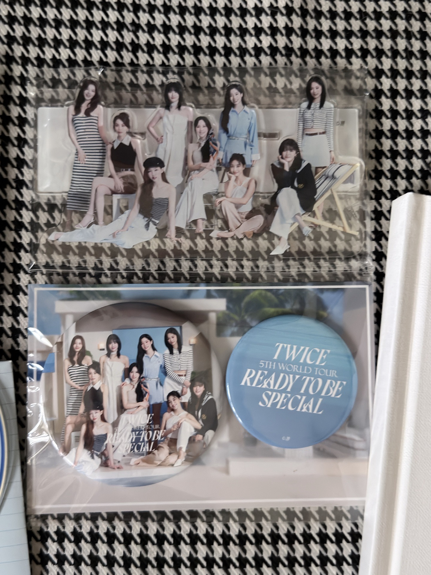 （現貨 整圖出）TWICE 子瑜 lovelys 大頭 吊飾 ready to be 徽章