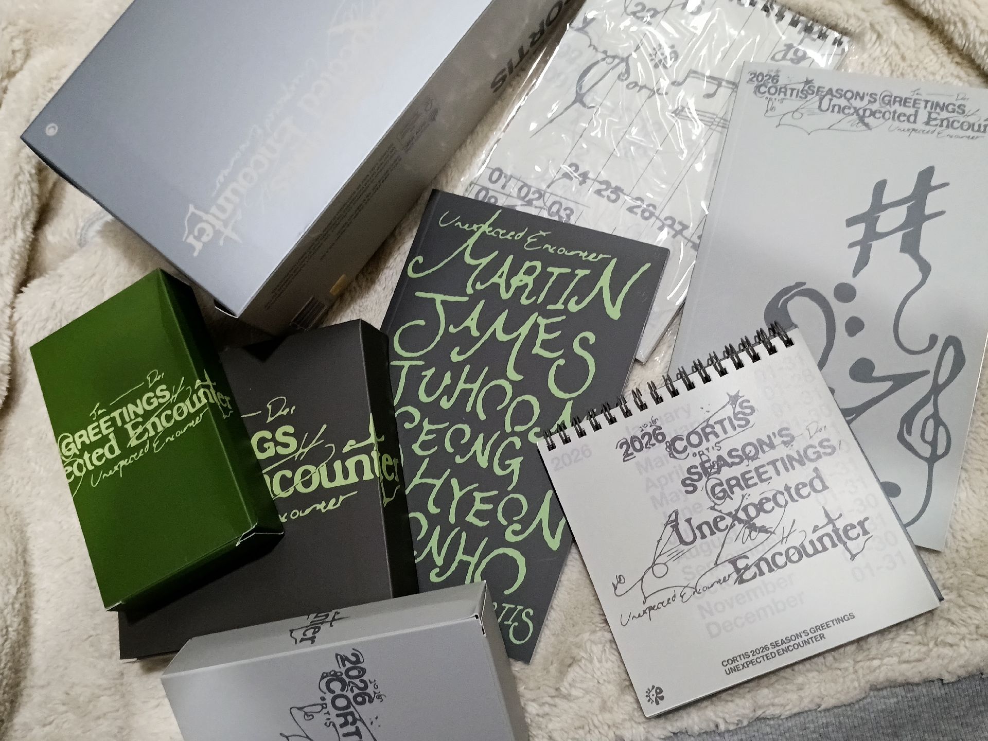 年曆固配、特典