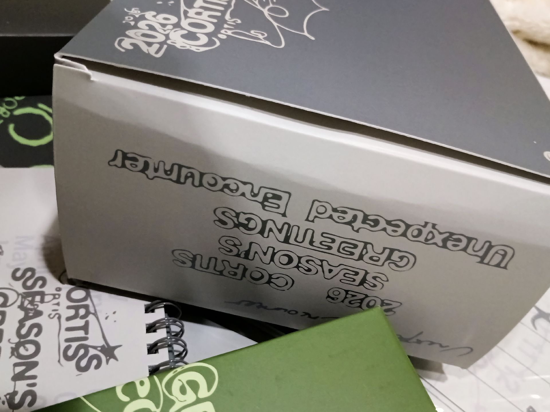 全新球專+年曆固配、特典