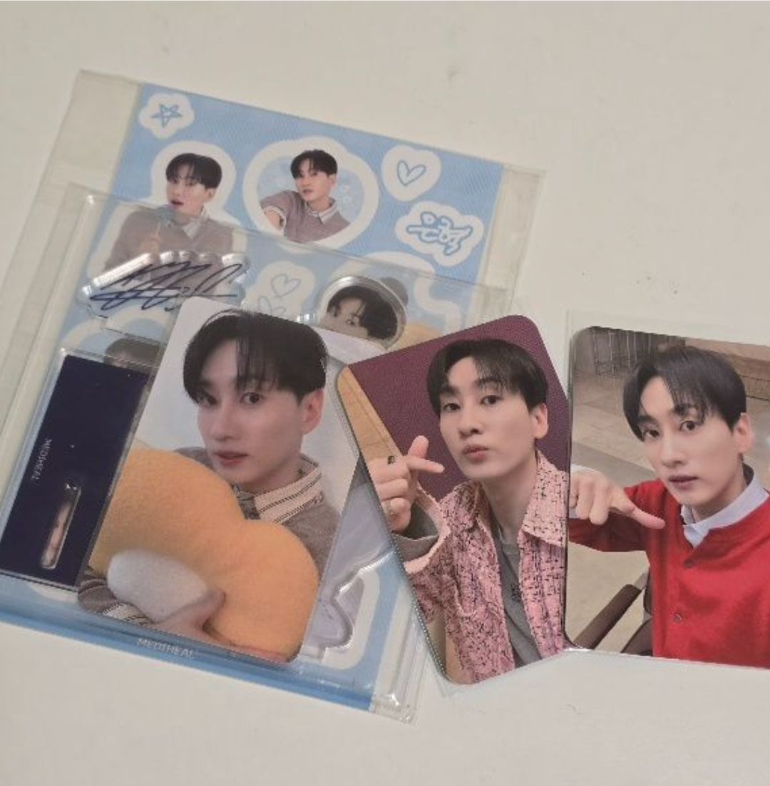 Super junior 銀赫 赫宰 立牌 小卡 mediheal +積雪草面膜3片✅️可當綁物