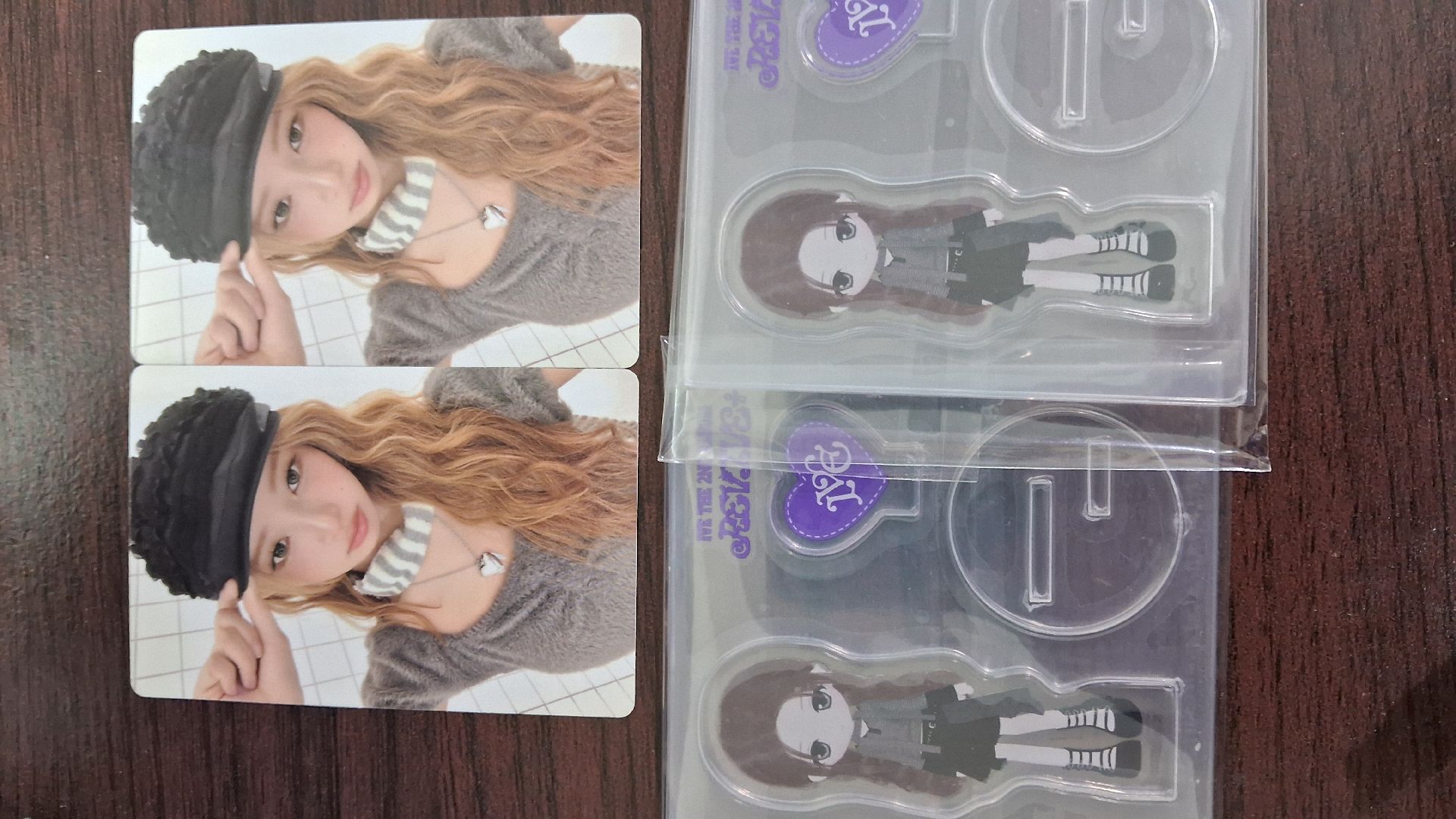 Rei專卡+兪真立牌+明信片