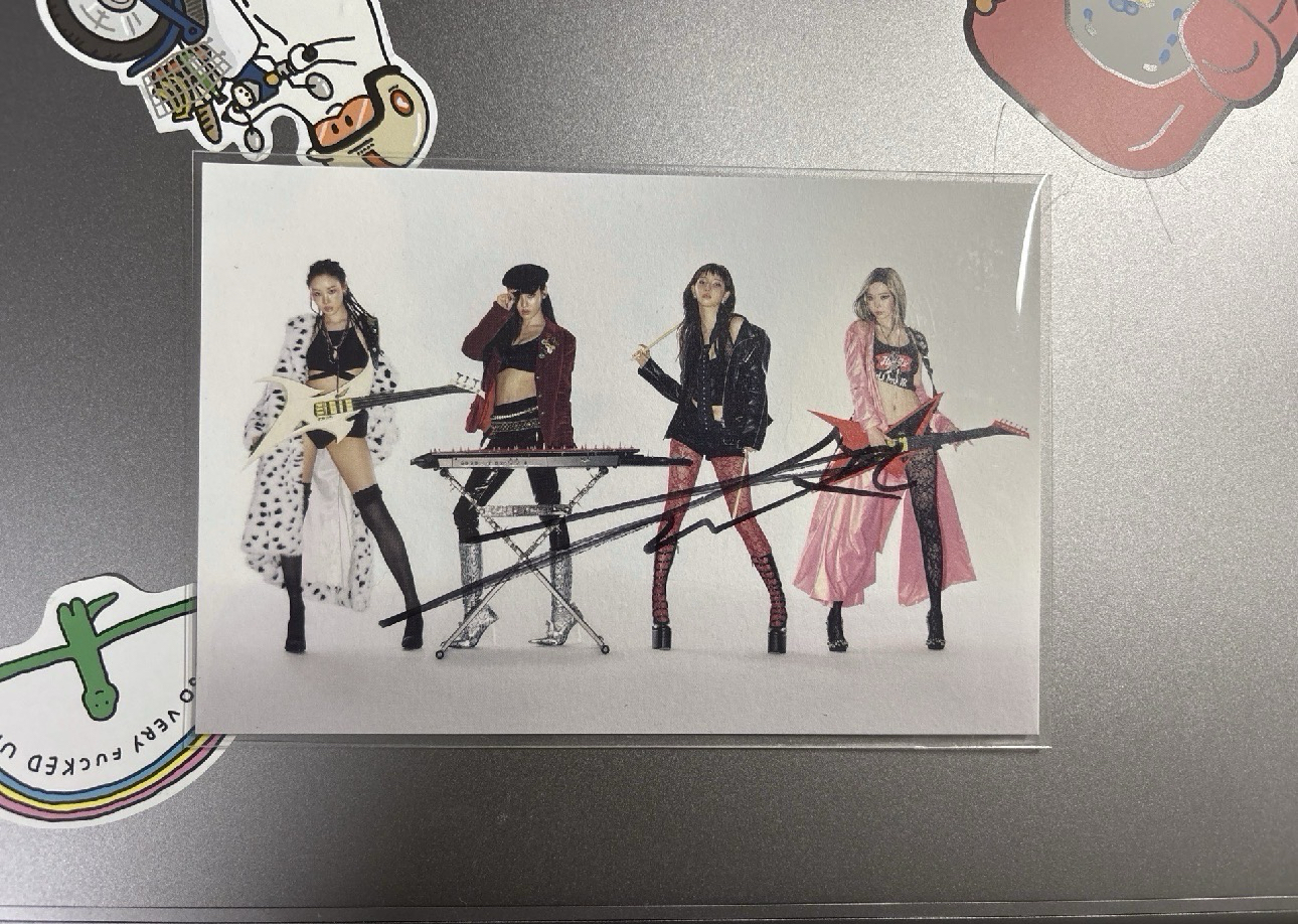 winter 親簽明信片+寧封未拆專一個（一元起標）