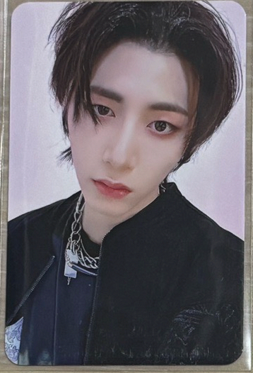 HOW? dmm 1.0 簽售卡 4