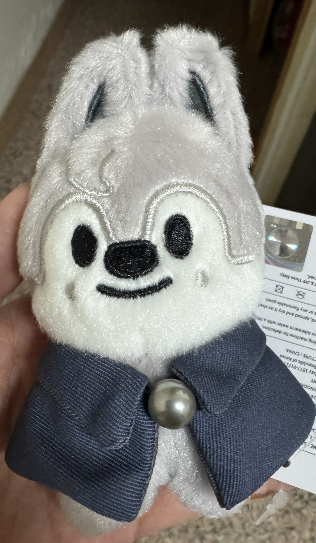 全新吊牌在，但袋子黏性不夠唸不住😂（搭雪人娃出