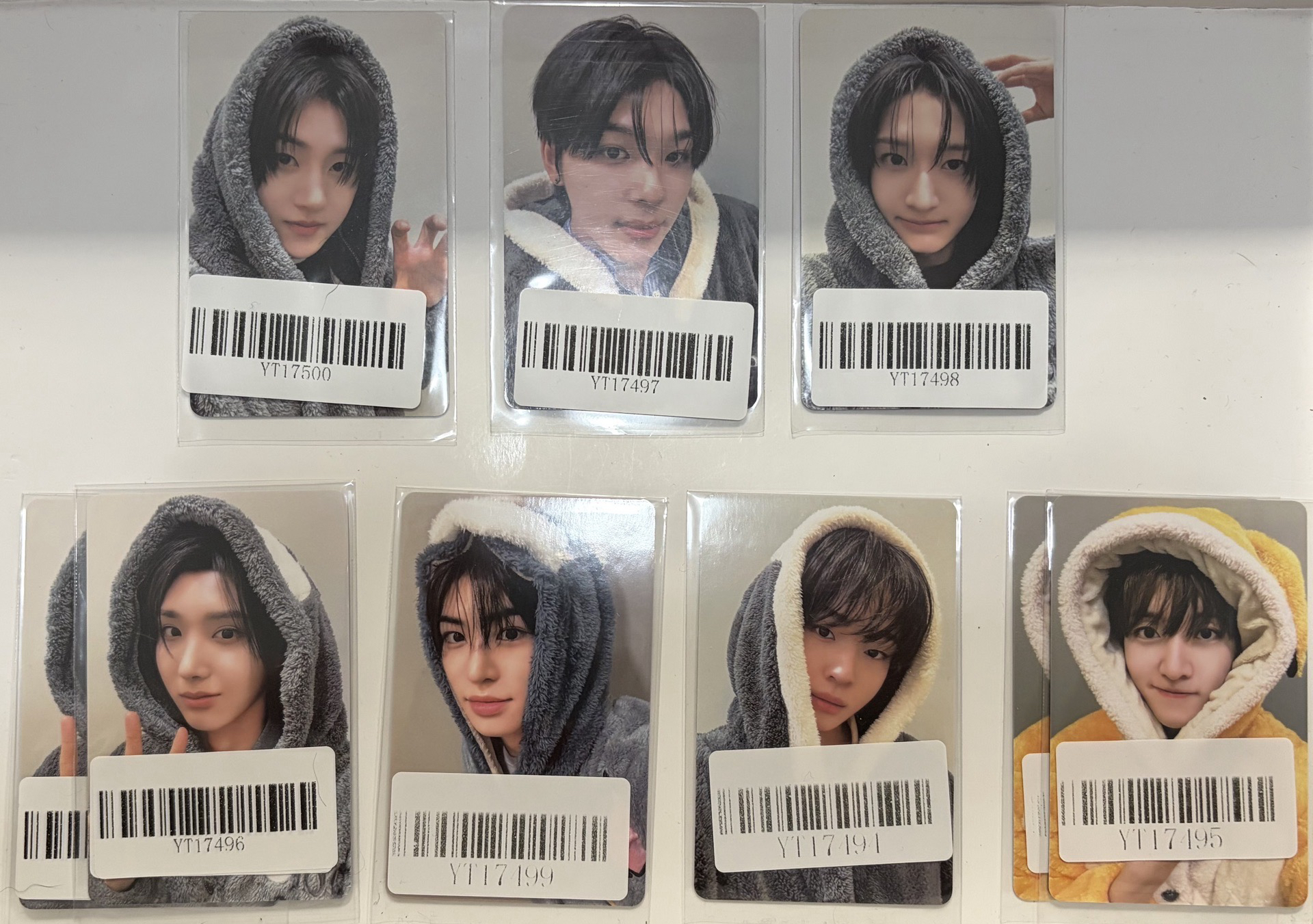 一輯 KMS 簽售卡