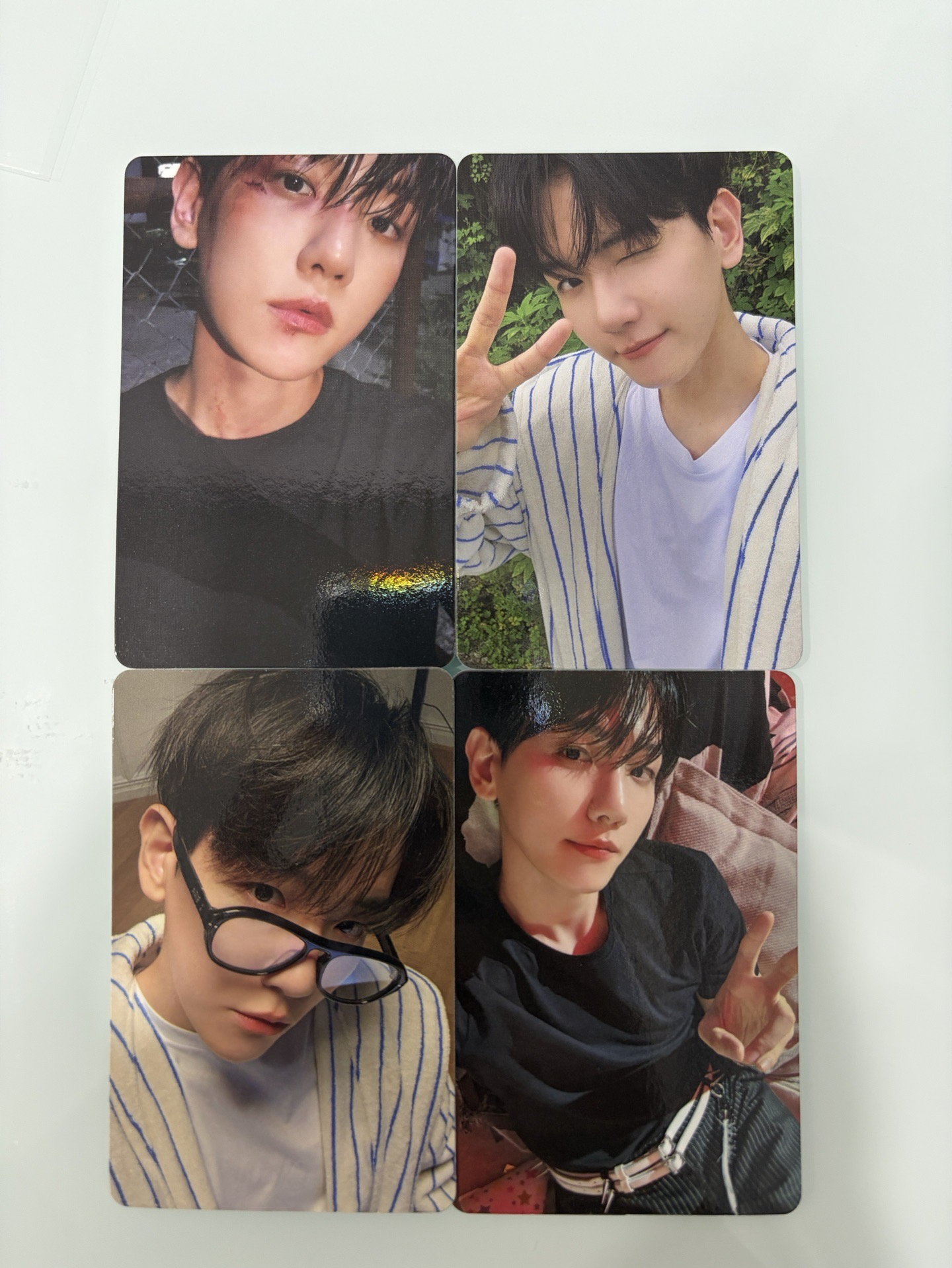 伯賢 Hello World 鳳梨專專卡