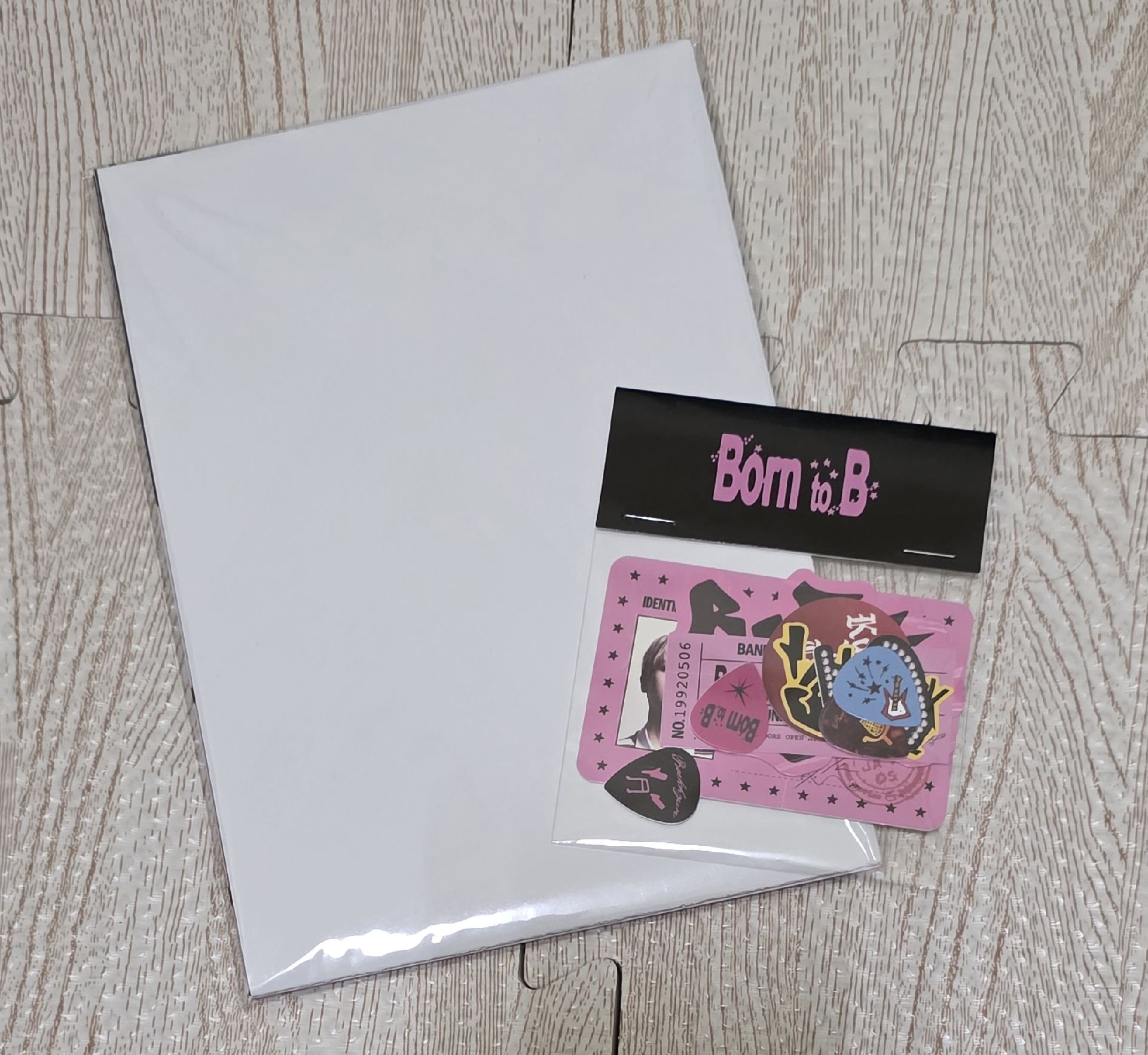 2026伯賢年曆組-海報+貼紙