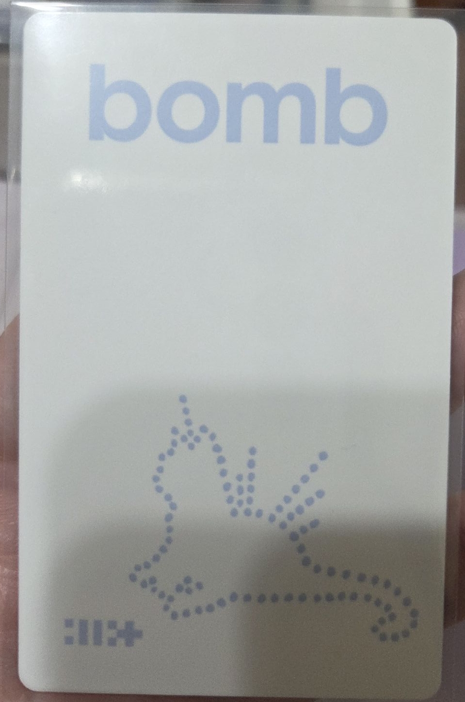 ILLIT YUNAH bomb 專輯卡 耳機版專卡