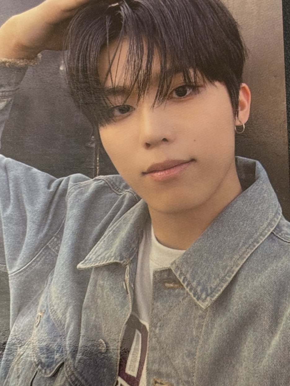 Treasure 朴炡禹 JungWoo last night YG特典卡