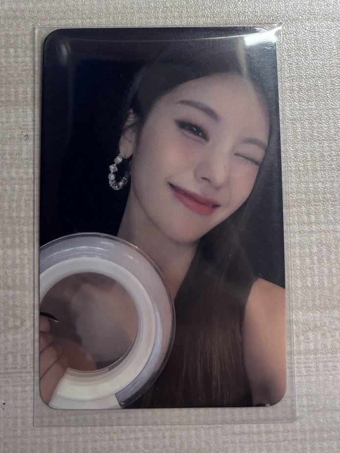 ITZY Yeji CHESHIRE sw 4.0 幸運卡 