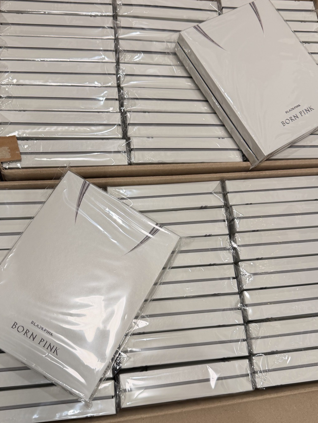 Born Pink灰版未拆