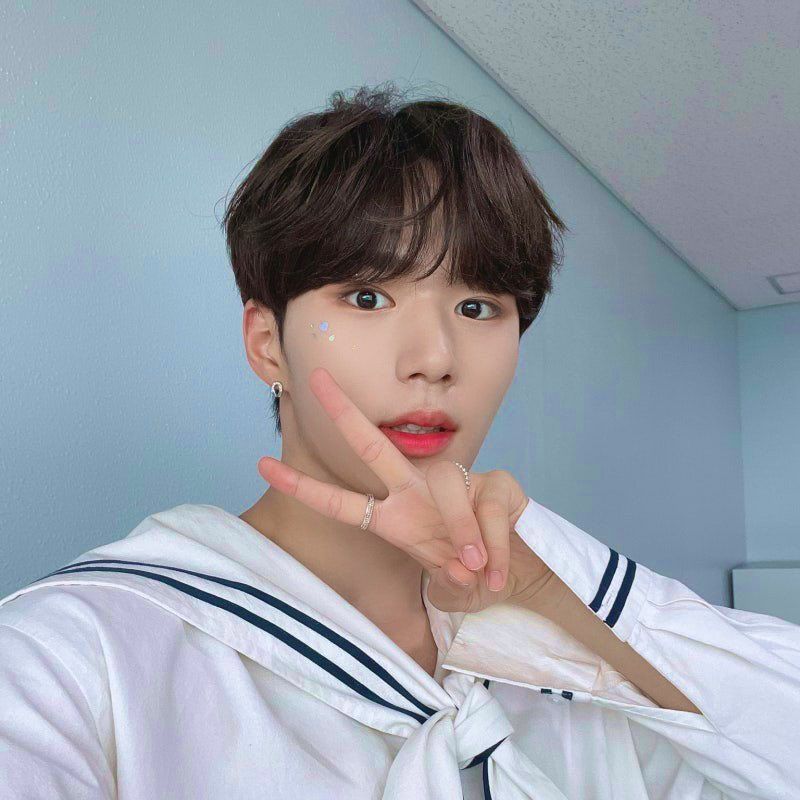 金俊抒未公開拍立得