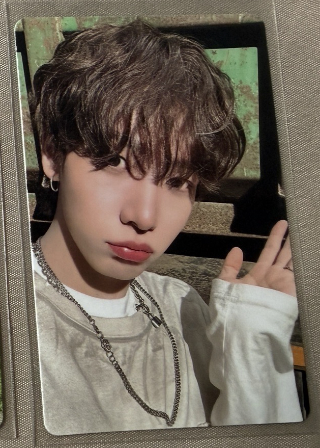 你看 我後面什麼都沒有