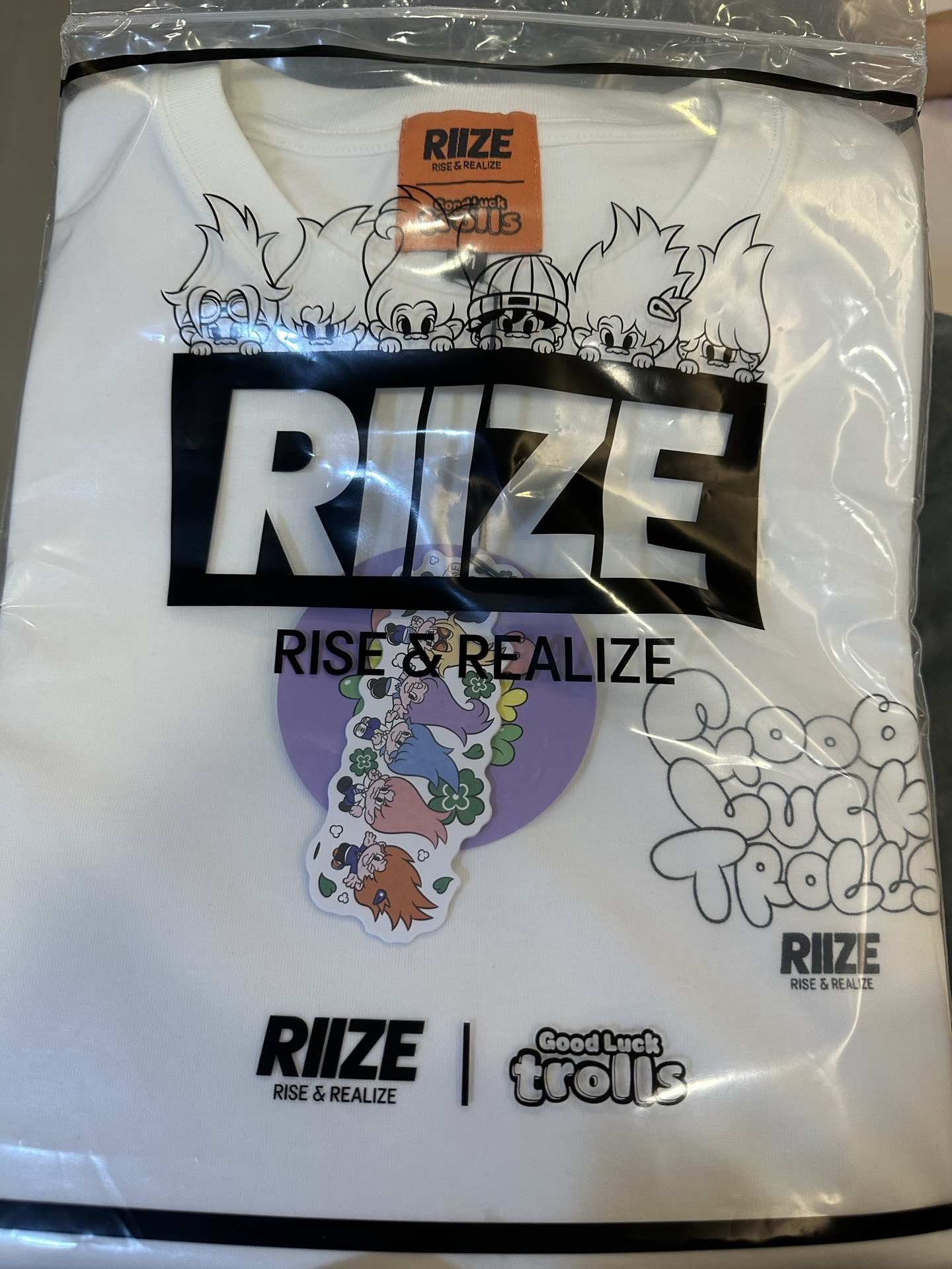 拉椅子未拆衣服