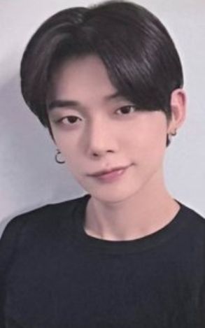 竣中背“開門是小嘟“