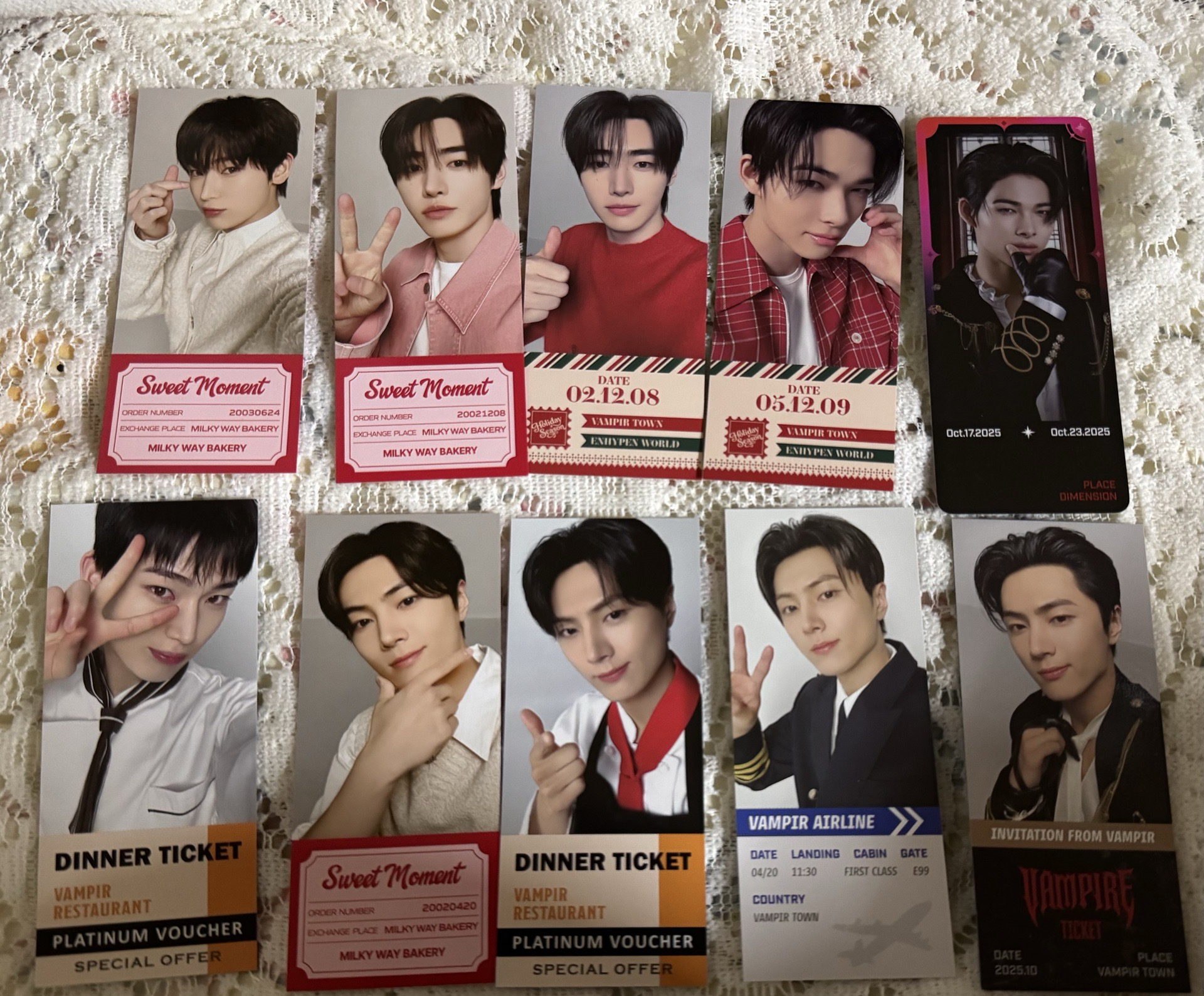 enhypen world 吸血鬼 機長 廚師 節日甜蜜時刻