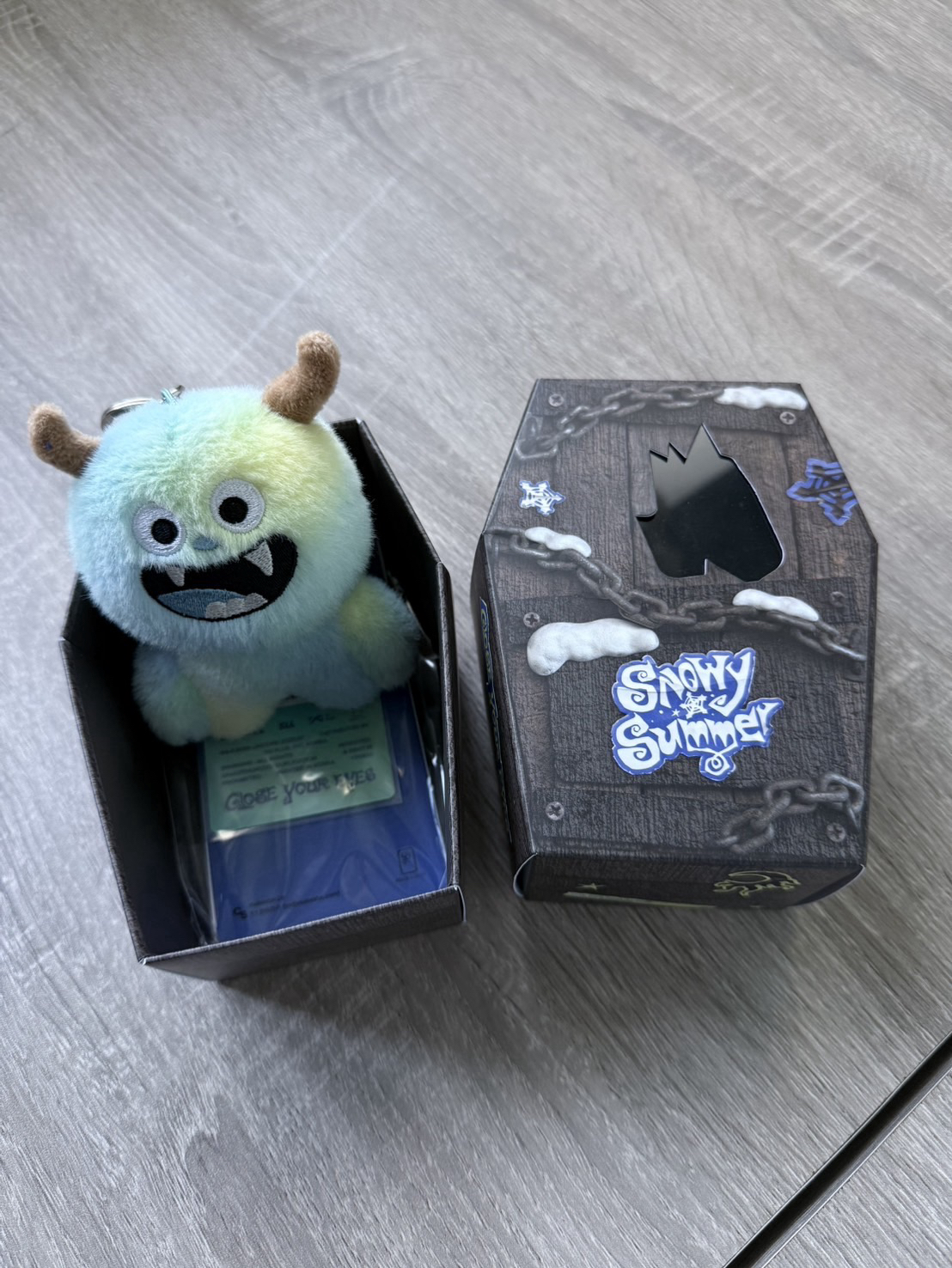 close your eyes 已拆娃專