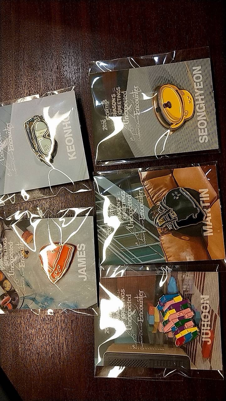 CORTIS 快閃店 徽章