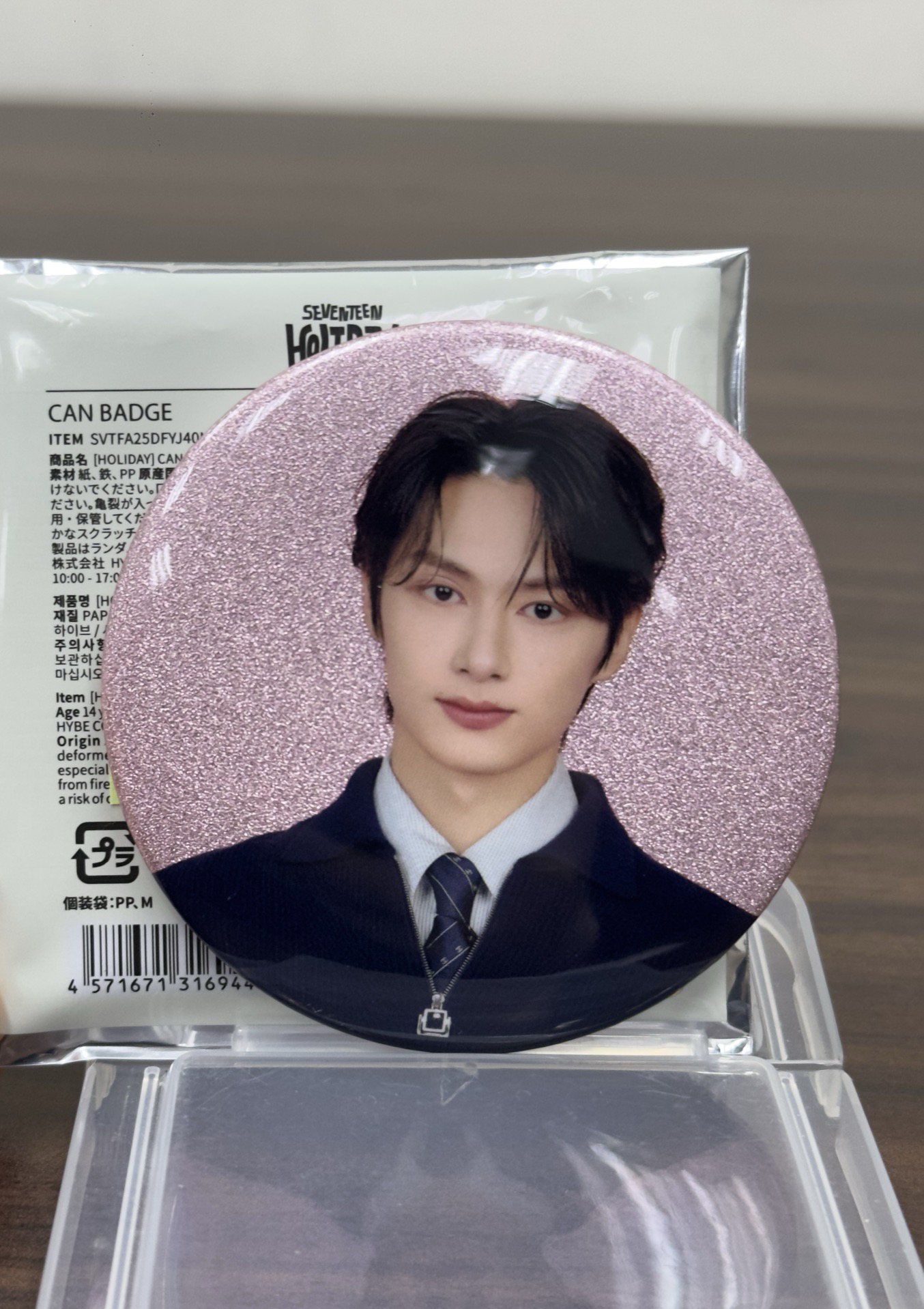 現貨 Holiday日徽章 Jun