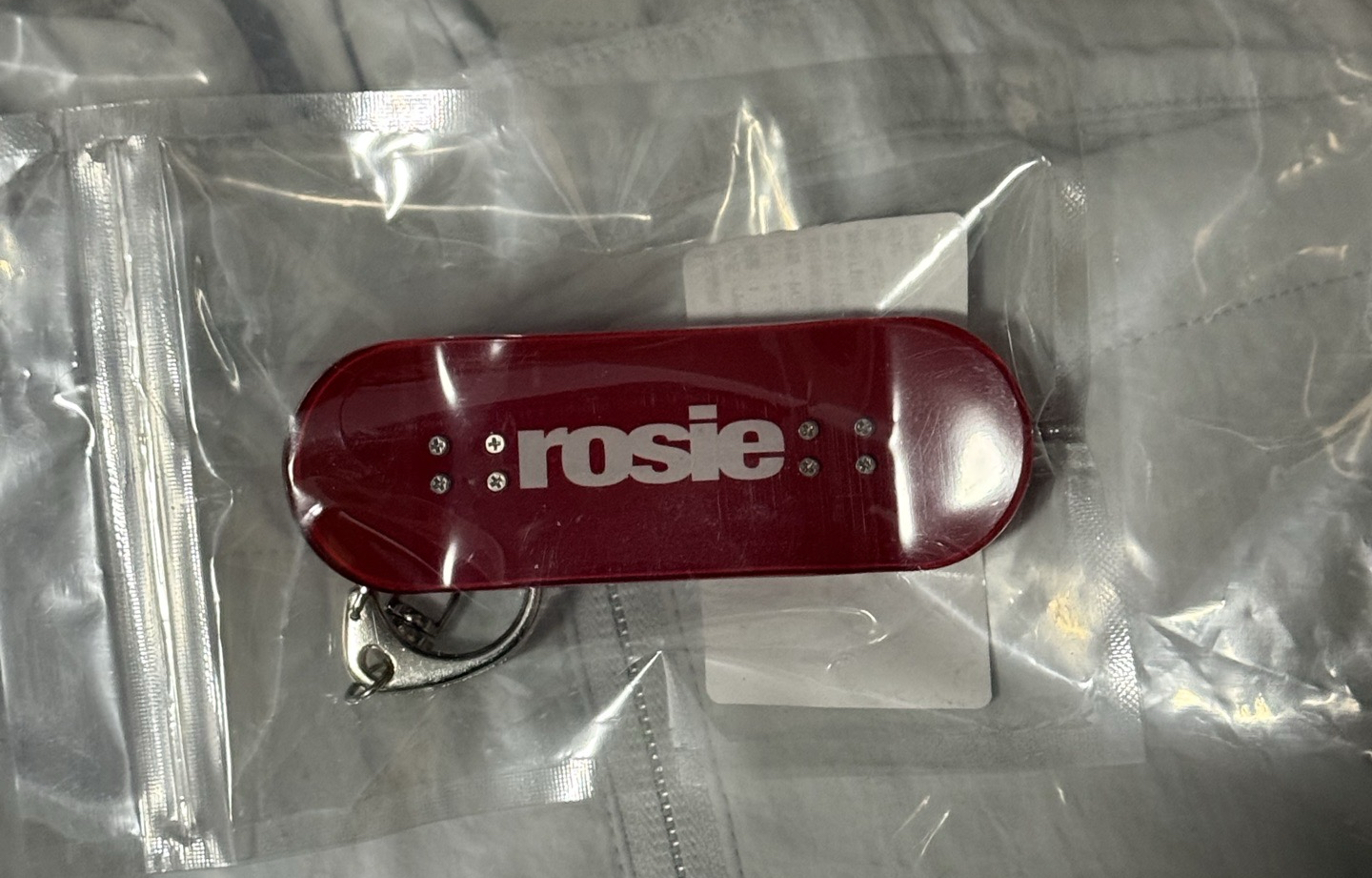 rosie紅色滑板🛹