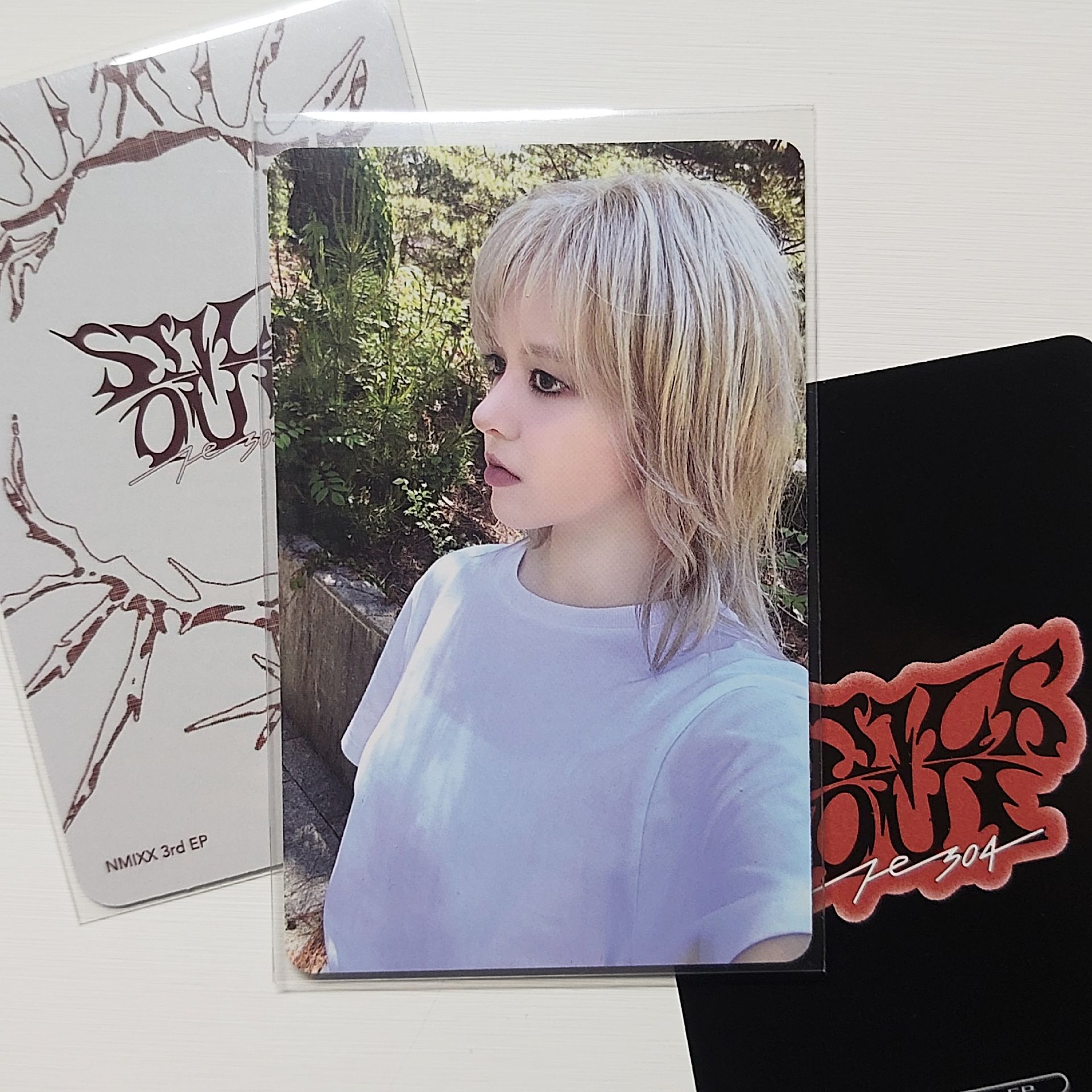 LILY 專卡 Fe3O4: STICK OUT