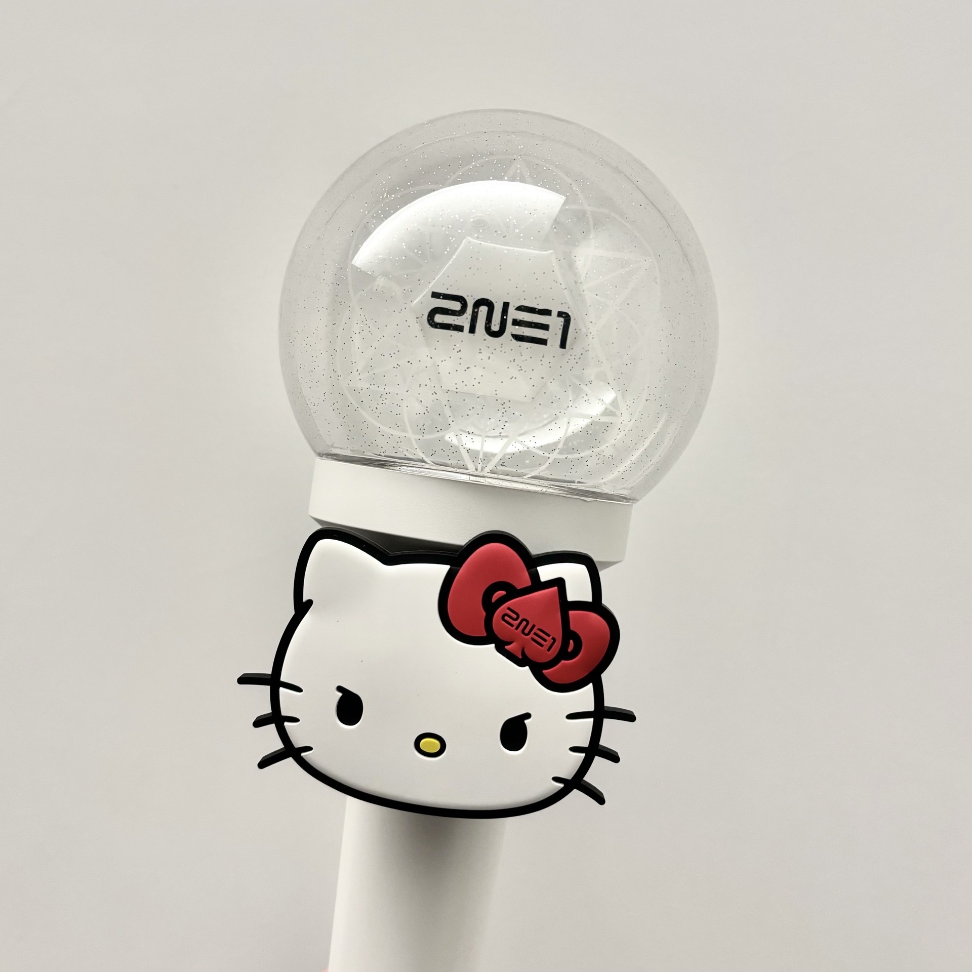 2NE1手燈(白)+KITTY手燈環