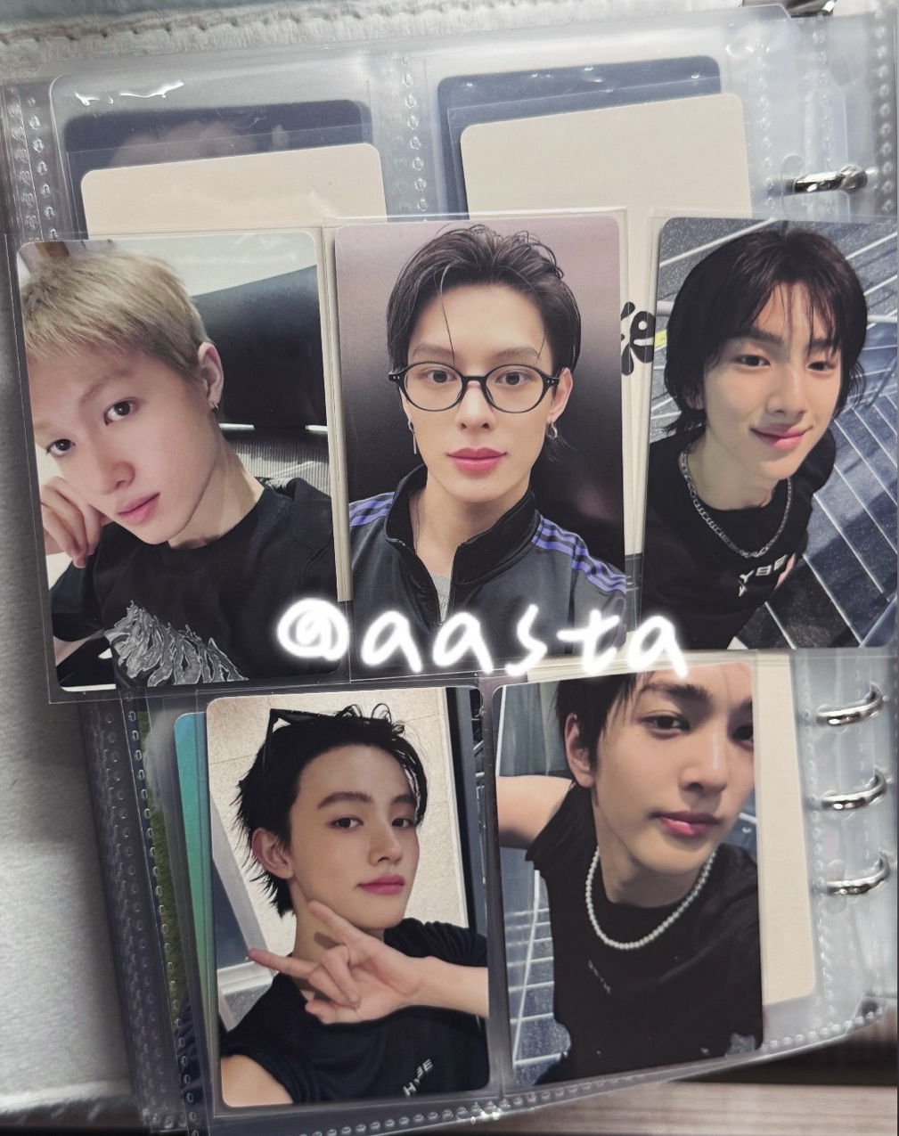 迷一yzy幸運卡 一套出