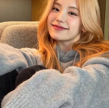 ♪ITZY禮志小盤♪🐈⬛🖤