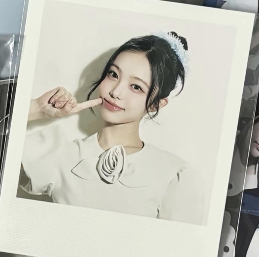 Hearts2hearts Ian 年曆隨機拍立得