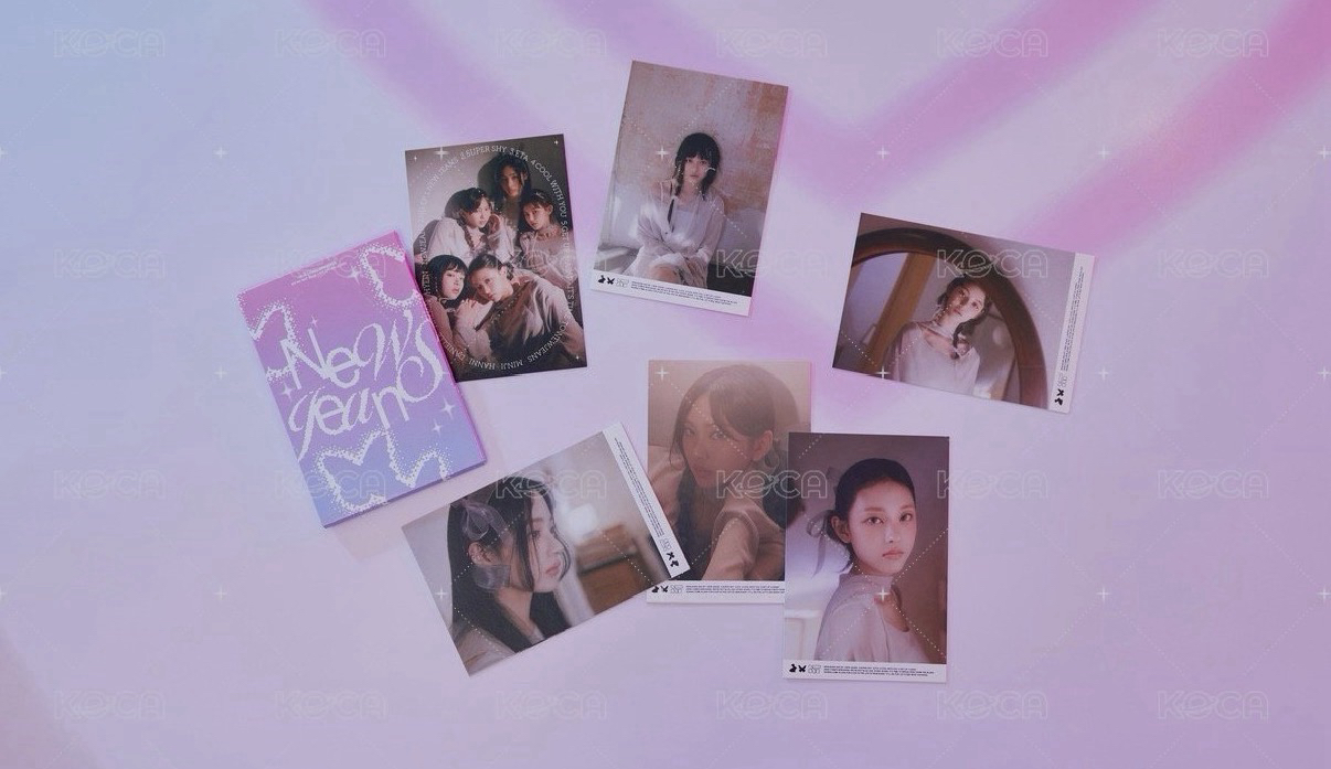 NewJeans 快閃店明信片