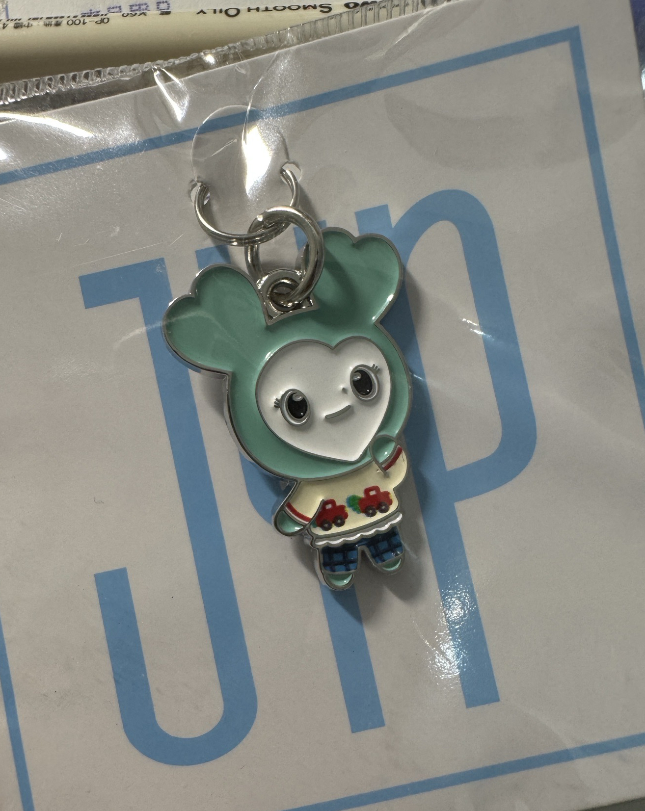 MINA 冬日吊飾鑰匙圈