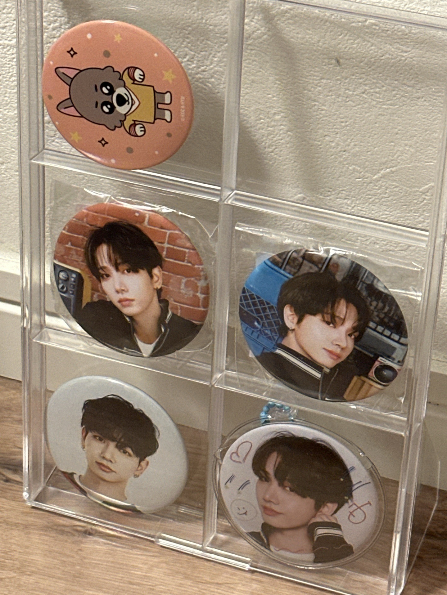 4️⃣宰鉉 徽章