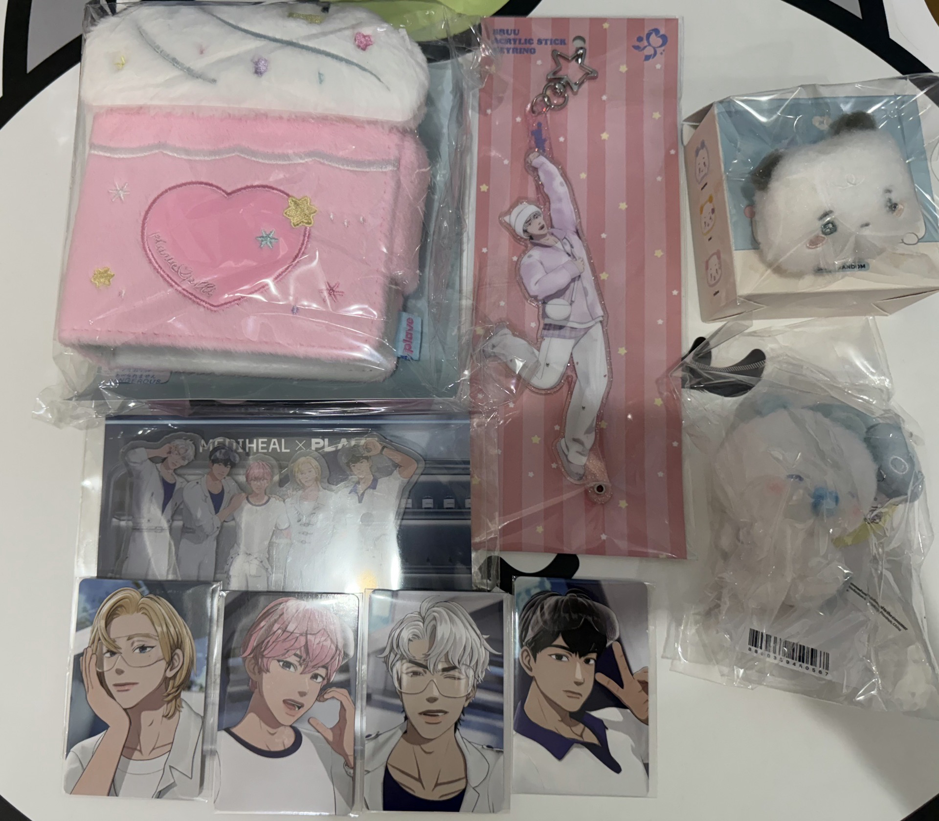 PLAVE 周邊 立牌 娃娃 特典