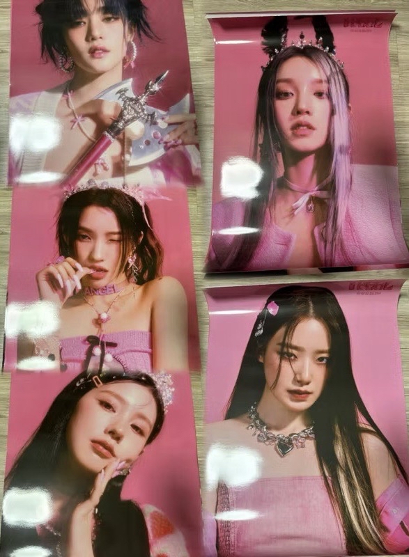 idle Tomboy I love I feel superlady 海報