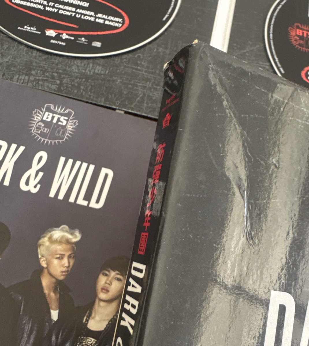 DARK & WILD 超級精選2CD+DVD限定版