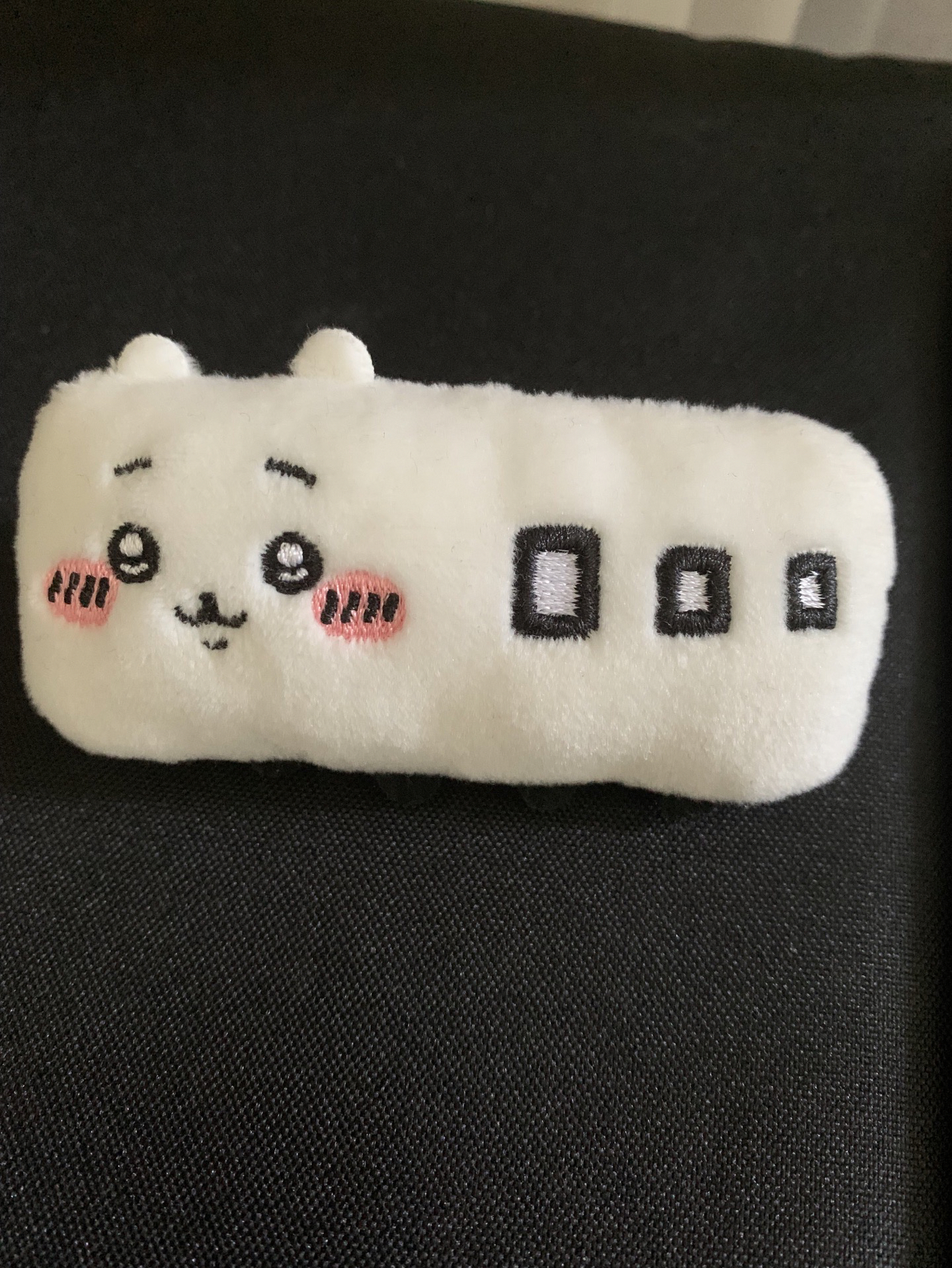 吉伊列車別針娃