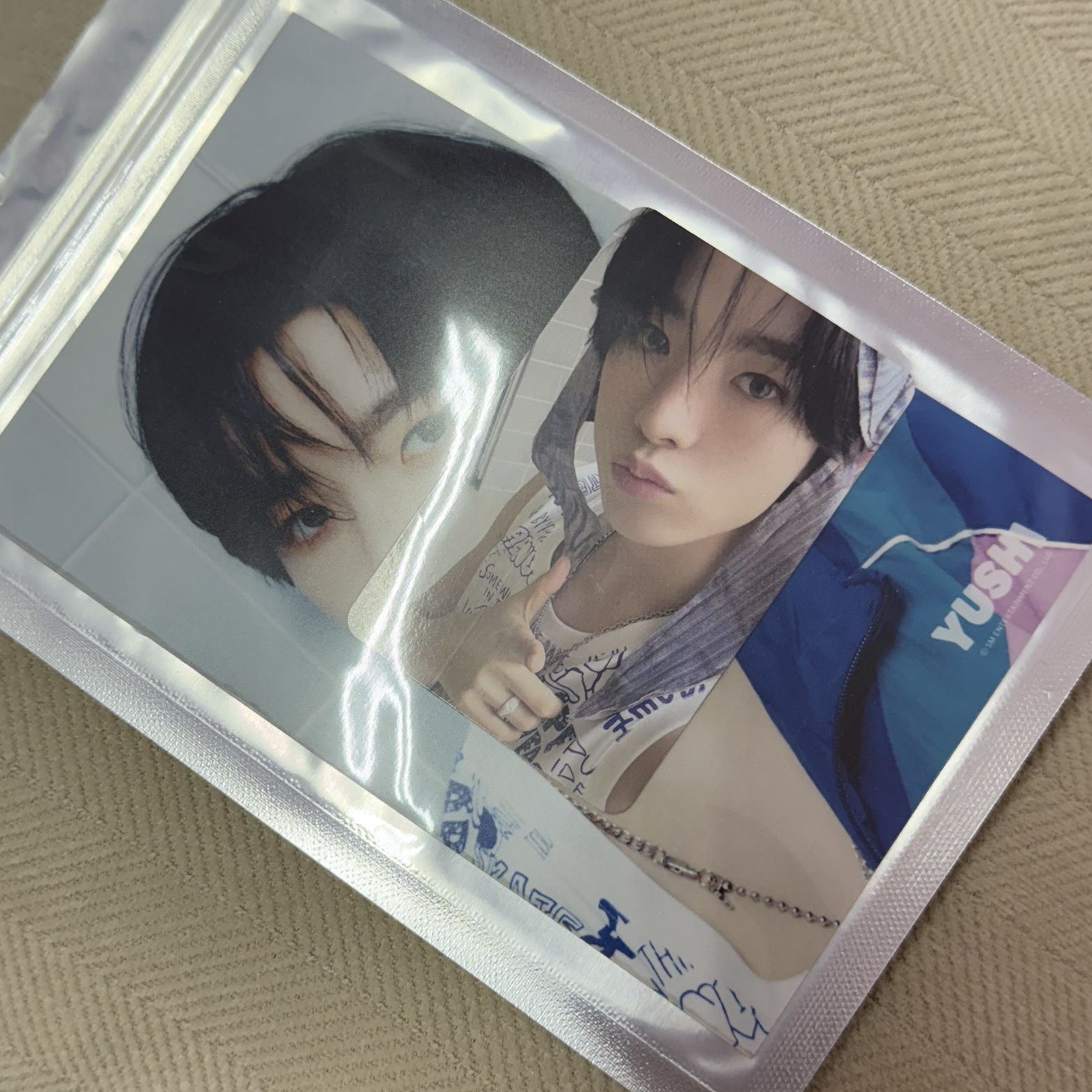 圖右（明信片➕小卡整套）