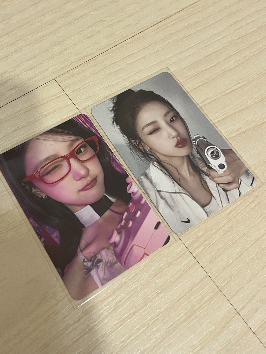 kiof 26年曆haneul兩張