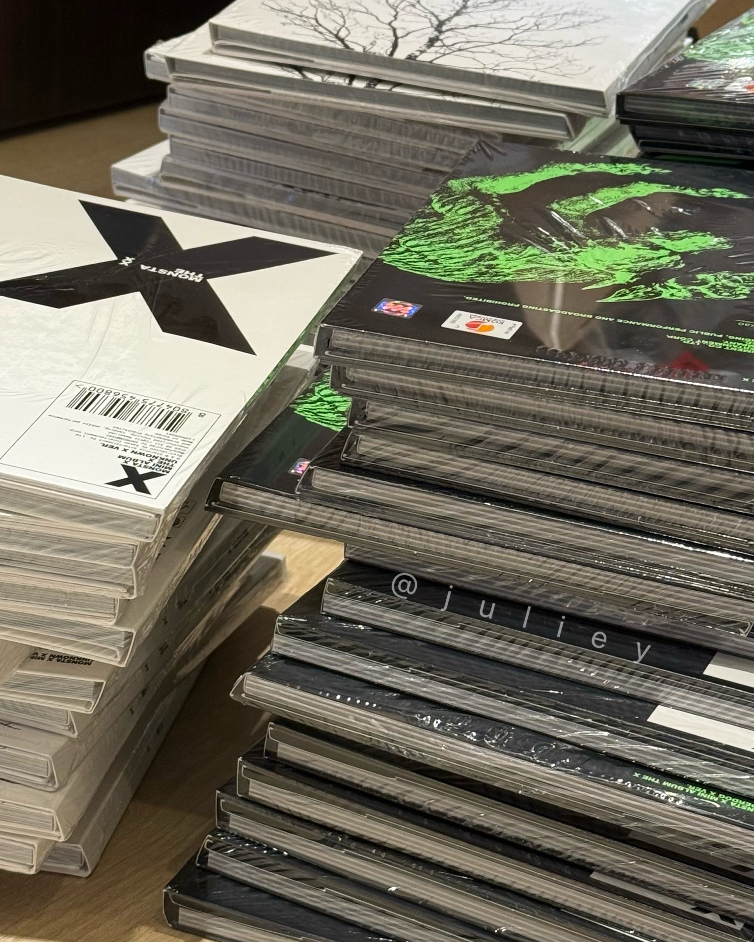 MONSTA X THE X 簽售未拆專輯