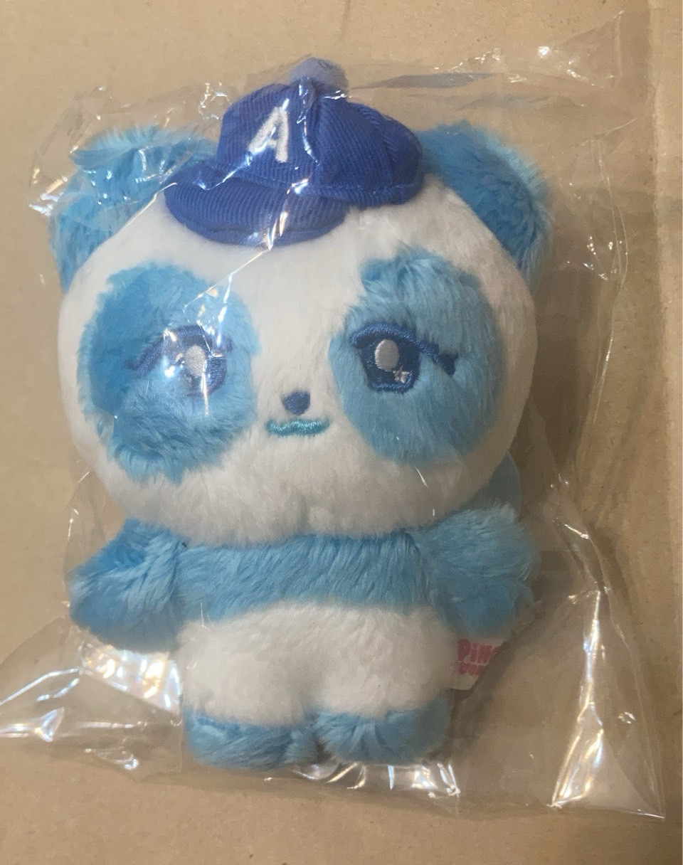 恩地官方娃 全新未拆 卡在背後