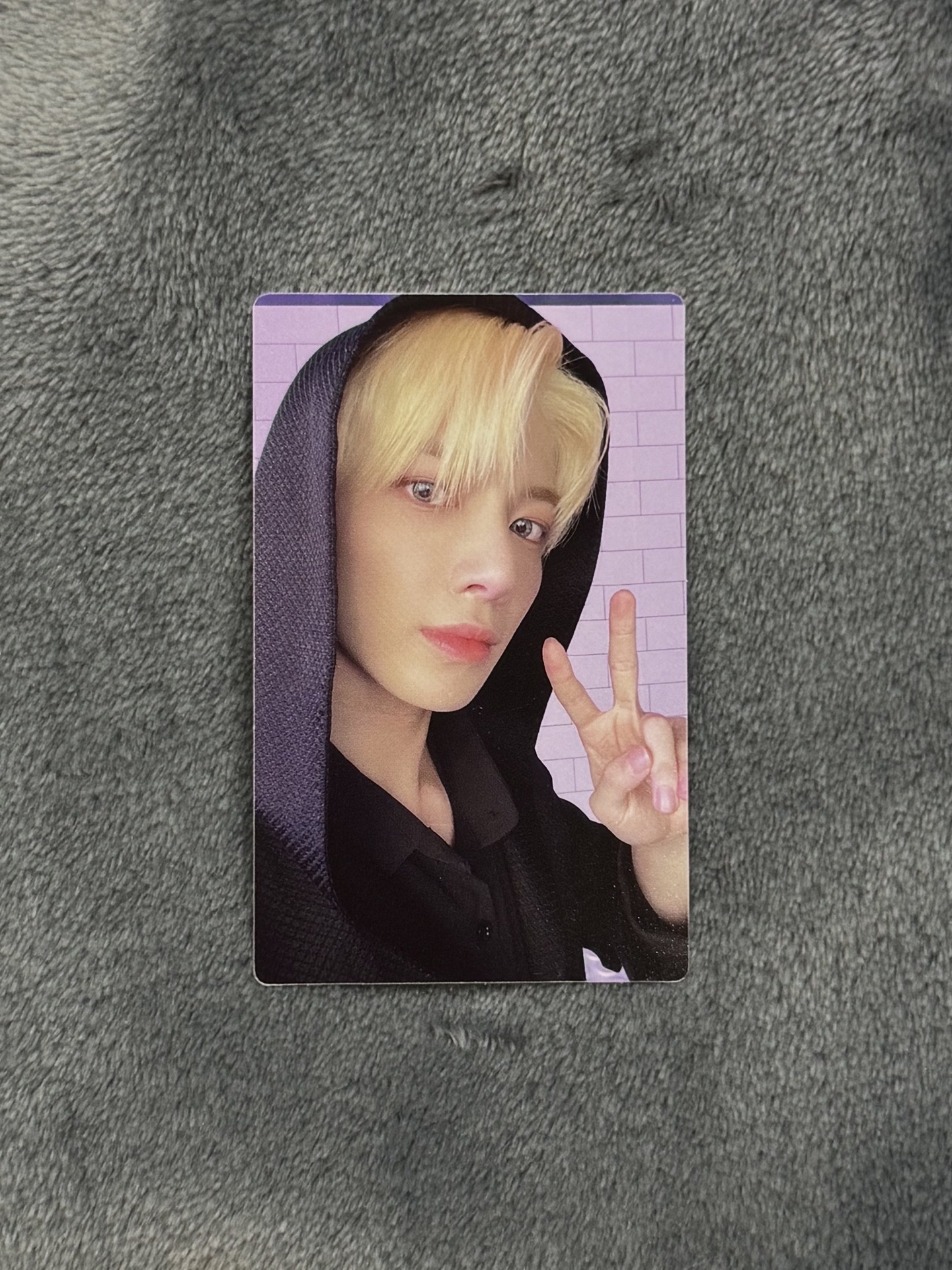 早期金髮連帽顯 簽背