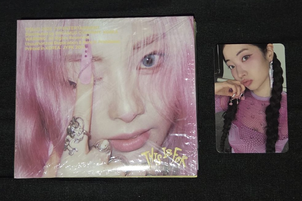 This is for子瑜單封全新未拆贈多賢專卡