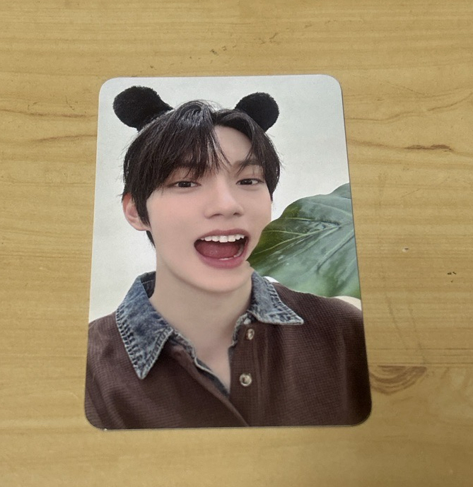 崔立于EVERLINE簽售卡