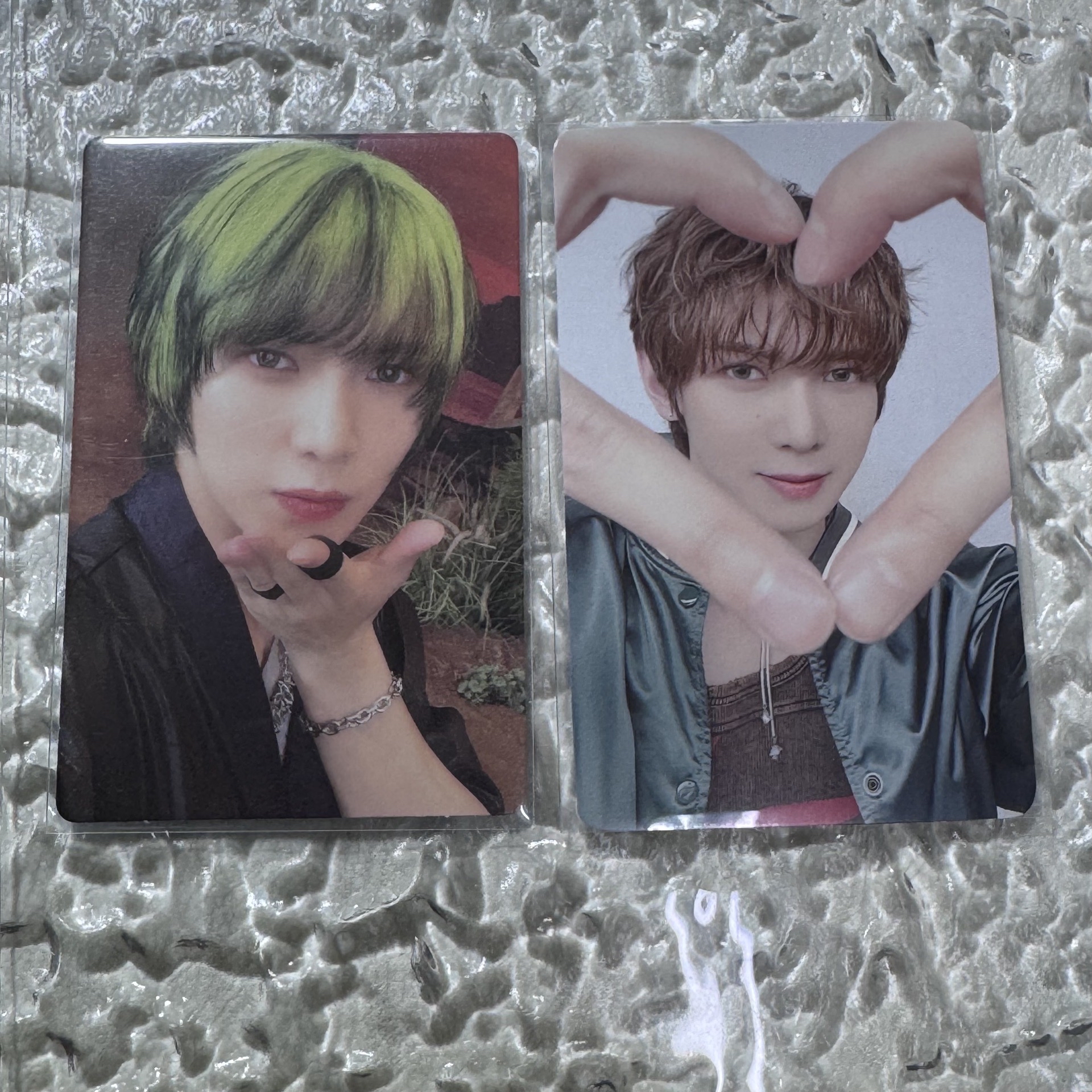 兩張尚 飛吻一個愛心