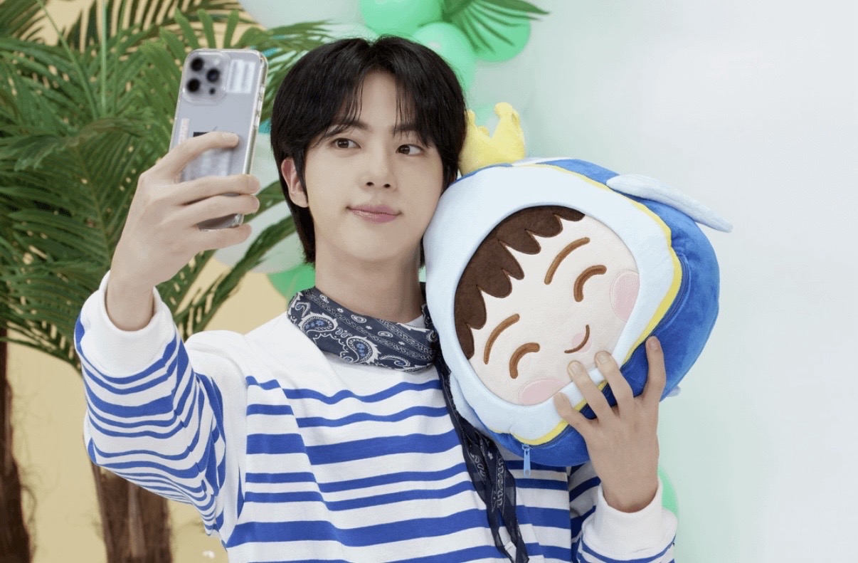 Worldwide HandSEOM 抱枕（含毛毯）