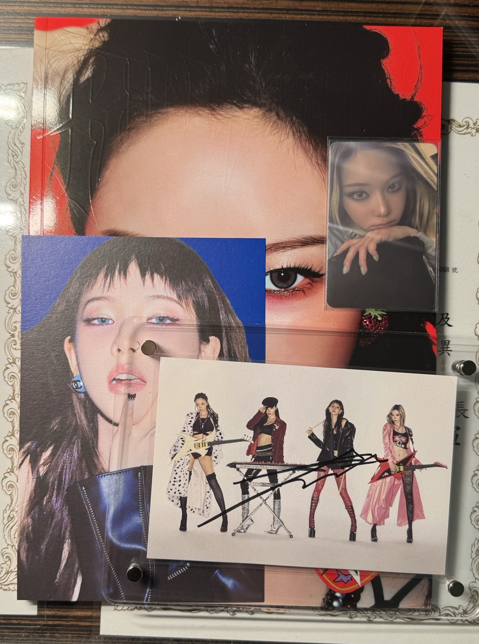 winter美版親簽 冬專卡+柚明信片+吉封（已保留）