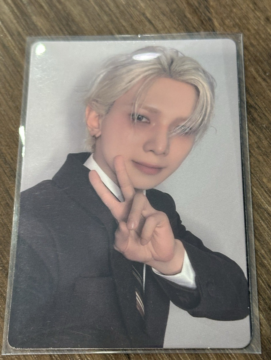 小狗也會穿西裝嗎？