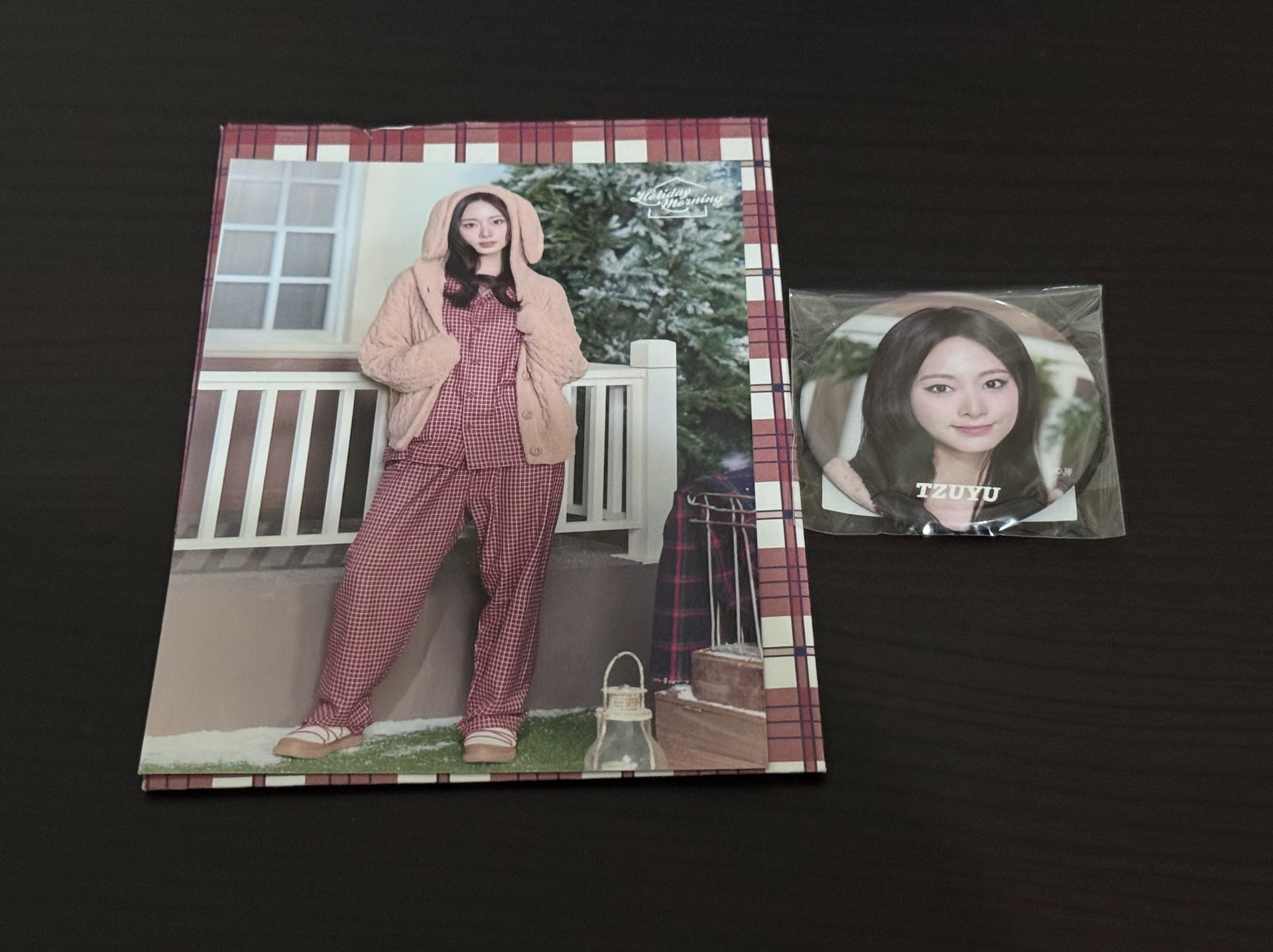 [現貨] Twice 冬日快閃 子瑜 Tzuyu 隨機明信片 大卡 & 徽章